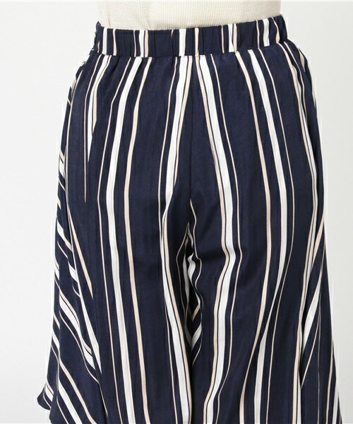INTERPLANET（インタープラネット）の「ストライプアシメサーキュラーパンツ（その他パンツ・レディース・オフホワイト/ネイビー・FREE）」の7枚目の写真