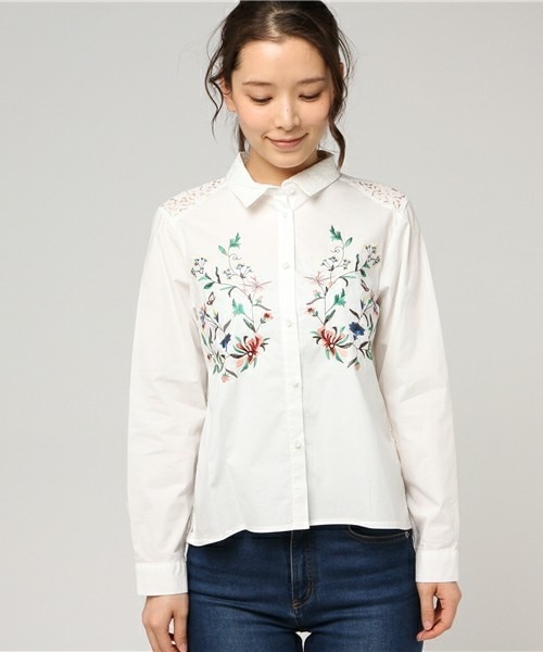 INTERPLANET WINGS（インタープラネットウィング）の「【OP】刺繍×ｺｰﾄﾞﾚｰｽｼｬﾂ（シャツ/ブラウス・レディース・オフホワイト/ネイビー・FREE）」の3枚目の写真