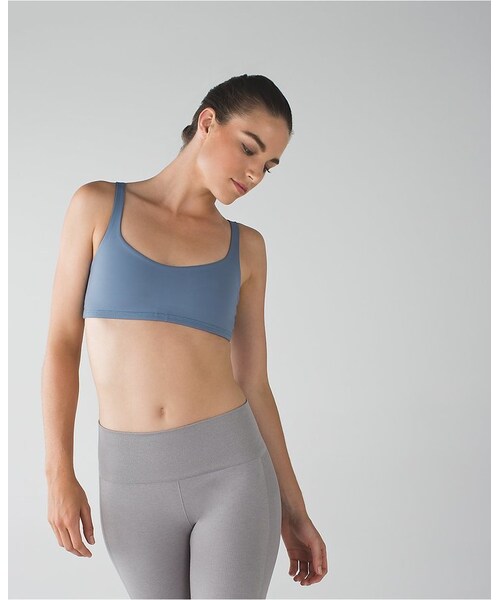 Lululemon Athletica(ルルレモンアスレティカ)の「Free To Be Bra(ブラ&ショーツ・レディース・black/white/raspberry/lullaby/sea mist/boom juice/narrow bold stripe black angel wing/gra/clouded dreams multi/white/pigment wind white multi/white/flashback static caspian blue jewelled/poppy petals dark slate black/black/dandy digie porcelaine black/porcelaine/blue denim・2/4/6/8/10/12)」の9枚目の写真