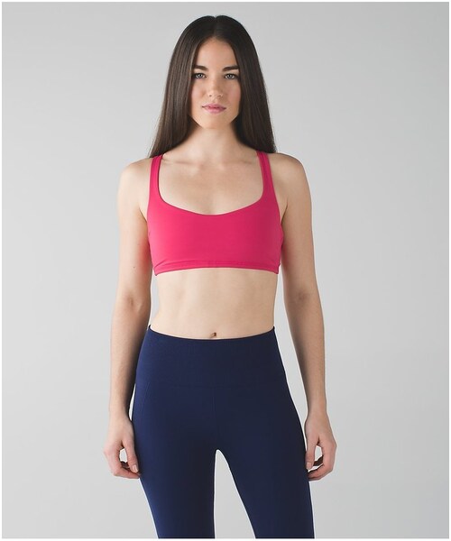 Lululemon Athletica(ルルレモンアスレティカ)の「Free To Be Bra(ブラ&ショーツ・レディース・black/white/raspberry/lullaby/sea mist/boom juice/narrow bold stripe black angel wing/gra/clouded dreams multi/white/pigment wind white multi/white/flashback static caspian blue jewelled/poppy petals dark slate black/black/dandy digie porcelaine black/porcelaine/blue denim・2/4/6/8/10/12)」の12枚目の写真