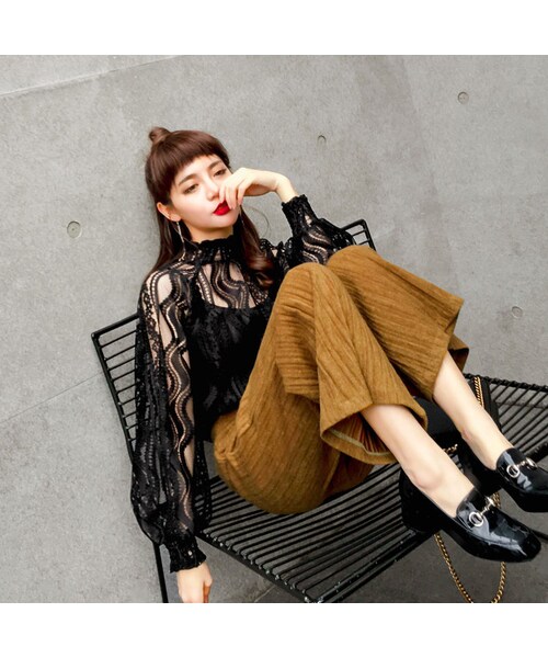 CHARLES & KEITH（チャールズ & キース）の「レースブラウス