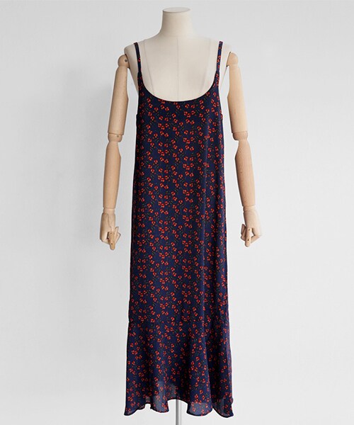 DHOLIC（ディーホリック）の「フレアヘムスリーブレスフローラルロングワンピース（ワンピース・レディース・FREE）」の2枚目の写真