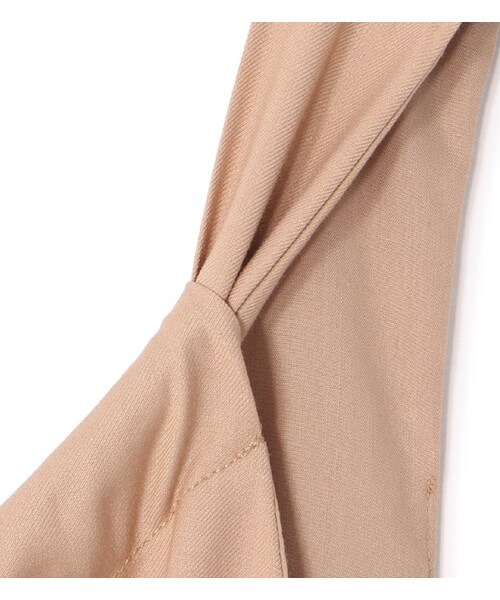 mysty woman(ミスティウーマン)の「バックリボンタックサロペット(オールインワン・サロペット・レディース・グレー/ベージュ/カーキ/ブラック)」の12枚目の写真