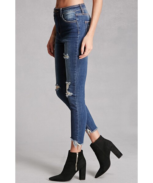 FOREVER 21（フォーエバー トゥエンティーワン）の「FOREVER 21+ Distressed Mid-Rise Jeans（デニムパンツ・レディース・Blue・7/9/11/13）」の3枚目の写真