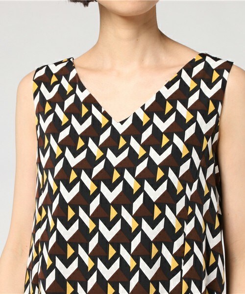 archives（アルシーヴ）の「幾何学柄Ａラインワンピース（ワンピース・レディース・ブラック/ネイビー・MEDIUM）」の7枚目の写真