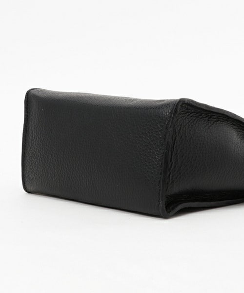 MARCO BIANCHINI（マルコビアンチーニ）の「MARCO BIANCHINI シボレザーミニスクエア（ショルダーバッグ・レディース・ブラック/キャメル/レッド・FREE）」の5枚目の写真