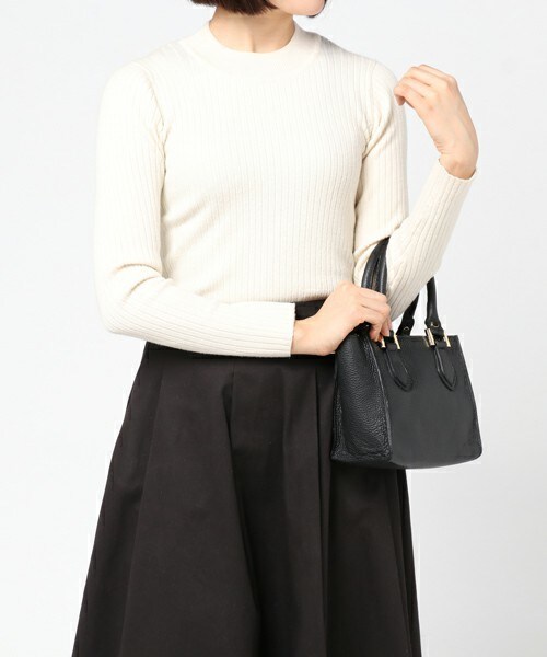 MARCO BIANCHINI（マルコビアンチーニ）の「MARCO BIANCHINI シボレザーミニスクエア（ショルダーバッグ・レディース・ブラック/キャメル/レッド・FREE）」の10枚目の写真