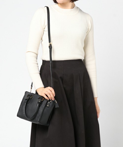 MARCO BIANCHINI（マルコビアンチーニ）の「MARCO BIANCHINI シボレザーミニスクエア（ショルダーバッグ・レディース・ブラック/キャメル/レッド・FREE）」の11枚目の写真