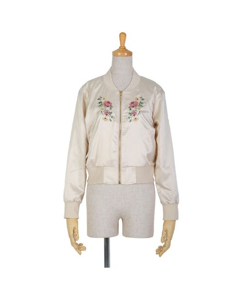 F i.n.t（フィント）の「ローズ刺繍サテンブルゾン/F i.n.t（ブルゾン・レディース・その他）」の3枚目の写真