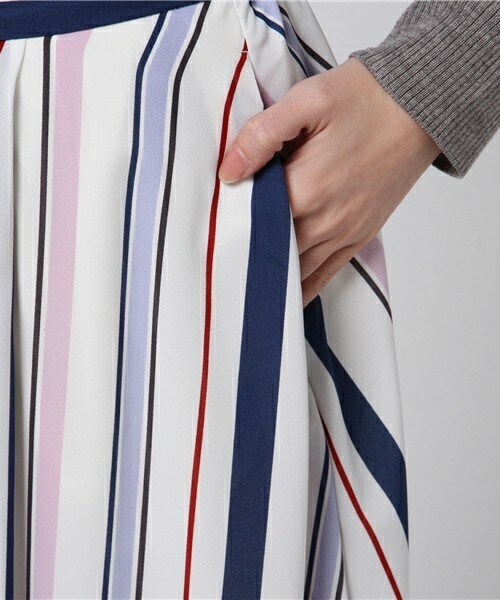 archives（アルシーヴ）の「ストライプフレアスカート（スカート・レディース・サックスブルー/イエロー・MEDIUM）」の8枚目の写真