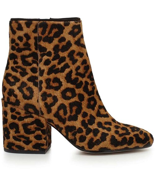 Sam Edelman（サムエデルマン）の「Taye Heeled Ankle Bootie（ブーツ・レディース・Black Leather/Black Suede/Black/Gem Suede/Black/Gold Jacquard/Camel Suede/Cinnamon Suede/Leopard Brahma/Pink Multi Gem/Pink Multi Print・10.0 M  (EU 40.0)/10.5 M  (EU 40.5)/11.0 M  (EU 41.0)/5.0 M  (EU 35.0)/5.5 M  (EU 35.5)/6.0 M  (EU 36.0)/6.5 M  (EU 36.5)/7.0 M  (EU 37.0)/7.5 M  (EU 37.5)/8.0 M  (EU 38.0)/8.5 M  (EU 38.5)/9.0 M  (EU 39.0)/9.5 M  (EU 39.5)）」の9枚目の写真