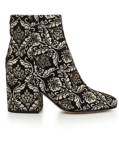 Sam Edelman（サムエデルマン）の「Taye Heeled Ankle Bootie（ブーツ・レディース・Black Leather/Black Suede/Black/Gem Suede/Black/Gold Jacquard/Camel Suede/Cinnamon Suede/Leopard Brahma/Pink Multi Gem/Pink Multi Print・10.0 M  (EU 40.0)/10.5 M  (EU 40.5)/11.0 M  (EU 41.0)/5.0 M  (EU 35.0)/5.5 M  (EU 35.5)/6.0 M  (EU 36.0)/6.5 M  (EU 36.5)/7.0 M  (EU 37.0)/7.5 M  (EU 37.5)/8.0 M  (EU 38.0)/8.5 M  (EU 38.5)/9.0 M  (EU 39.0)/9.5 M  (EU 39.5)）」の8枚目の写真