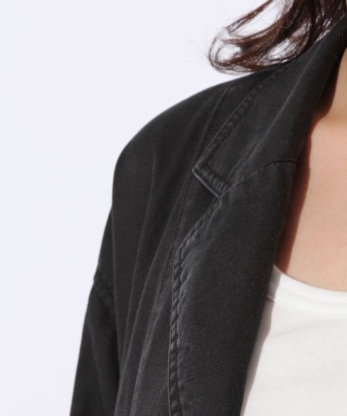 niko and...（ニコアンド）の「綿テンセルマキシトレンチコート（ジャケット/アウター・ブラック/キャメル）」の6枚目の写真