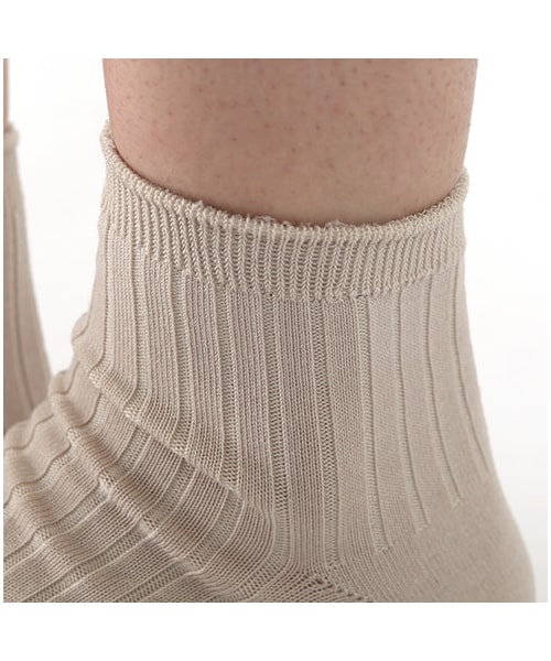 靴下屋（クツシタヤ）の「◆高橋愛さん着用◆冷感ドライ6×2リブショートソックス（ソックス・靴下・レディース・サラシ/シルバーグレー/クロ/ベージュ/シュアカ/シャーベット/オレンジ/キミドリ/ダルサックス/ブルー/コン/ラベンダー・22.0～24.0cm）」の17枚目の写真