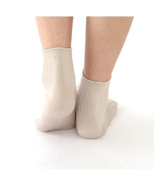 靴下屋（クツシタヤ）の「◆高橋愛さん着用◆冷感ドライ6×2リブショートソックス（ソックス・靴下・レディース・サラシ/シルバーグレー/クロ/ベージュ/シュアカ/シャーベット/オレンジ/キミドリ/ダルサックス/ブルー/コン/ラベンダー・22.0～24.0cm）」の16枚目の写真