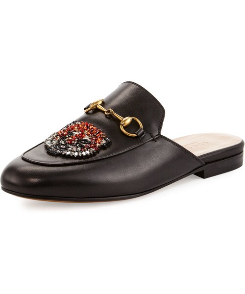 GUCCI（グッチ）の「Gucci Princetown Sword & Tiger Horsebit Mule, Black（サンダル・レディース・Black・6.5B / 36.5EU/6B / 36EU/9B / 39EU/8B / 38EU/7.5B / 37.5EU/9.5B / 39.5EU/5B / 35EU/12B / 42EU/8.5B / 38.5EU/7B / 37EU/5.5B / 35.5EU/11B / 41EU/10B / 40EU/10.5B / 40.5EU）」の5枚目の写真