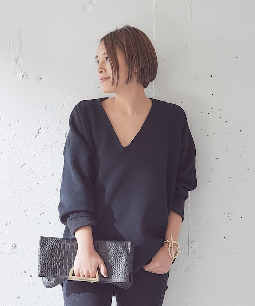 AP STUDIO（エーピーストゥディオ）の「《予約》AMOSSA Vネックプル