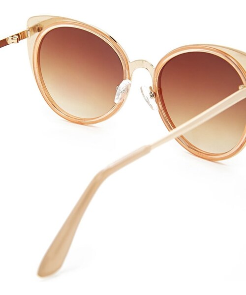 FOREVER 21（フォーエバー トゥエンティーワン）の「FOREVER 21 gradient cat eye sunglasses（サングラス・レディース・Gold/peach・ONE SIZE）」の4枚目の写真