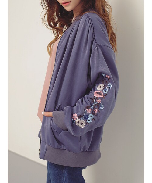 KORMARCH(コマチ)の「フラワー刺繍ポイントスカジャン(スタジャン・レディース・FREEサイズ)」の1枚目の写真