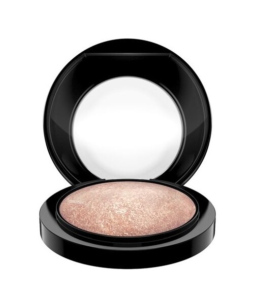 M・A・C(マック)の「MAC 'Mineralize' Skinfinish - Cheeky Bronze(ファンデーション・レディース・Beige/Pink・One Size)」の5枚目の写真