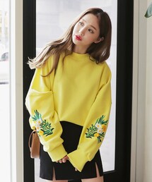 DHOLIC | スリーブフラワー刺繍スウェットプルオーバー(スウェット)