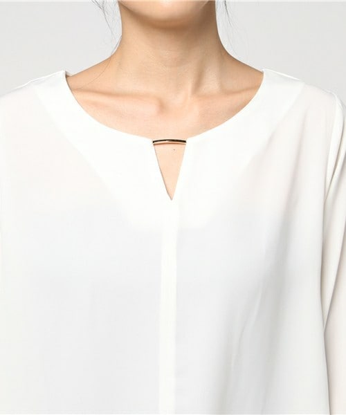 Cheek（チーク）の「金具付きブラウス（シャツ/ブラウス・レディース・オフホワイト/ネイビー/ピンク・MEDIUM）」の7枚目の写真