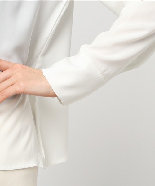 Cheek（チーク）の「金具付きブラウス（シャツ/ブラウス・レディース・オフホワイト/ネイビー/ピンク・MEDIUM）」の8枚目の写真