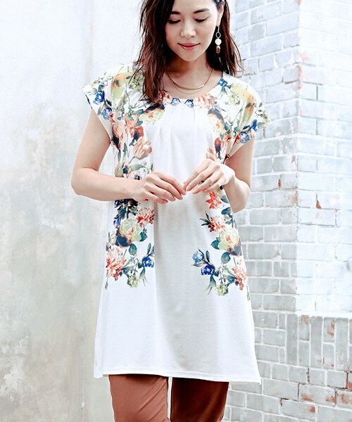 Bou Jeloud（ブージュルード）の「ブライトフラワー　カットチュニック（Tシャツ/カットソー・レディース・A/B/C・FREE）」の15枚目の写真