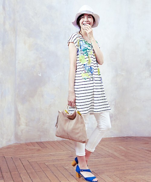 Bou Jeloud（ブージュルード）の「ブライトフラワー　カットチュニック（Tシャツ/カットソー・レディース・A/B/C・FREE）」の5枚目の写真