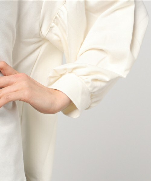 actuel（アクチュエル）の「袖ボリュームＴＯＰＳ（Tシャツ/カットソー・レディース・オフホワイト/グレー/ピンク・FREE）」の8枚目の写真