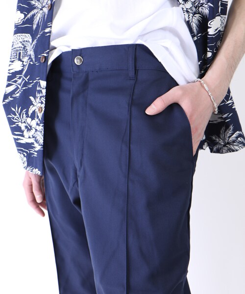 ALEXANDRA(アレキサンドラ)の「プリーツパンツ(パンツ・ホワイト/ブラック/ブラウン/ブルー・44/46)」の7枚目の写真