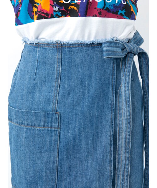 w closet（ダブルクローゼット）の「ヘムラインデニムラップスカート（スカート・レディース・ブルー/ネイビー・FREE）」の6枚目の写真