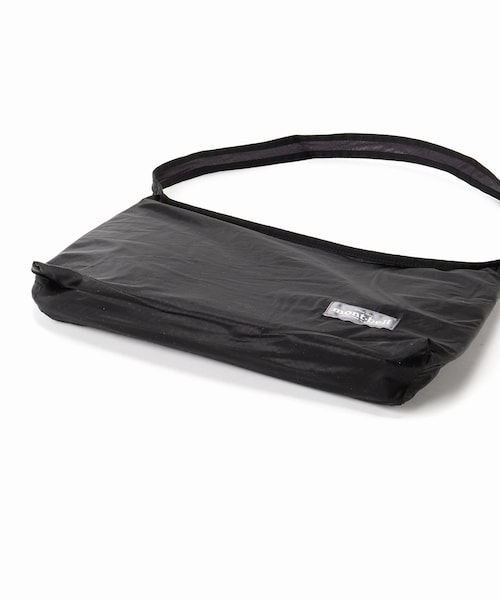 JOURNAL STANDARD(ジャーナルスタンダード)の「MONT-BELL / モンベル : U.L.MONOショルダーL(バッグ・ブラック/フリー/在庫あり)」の5枚目の写真