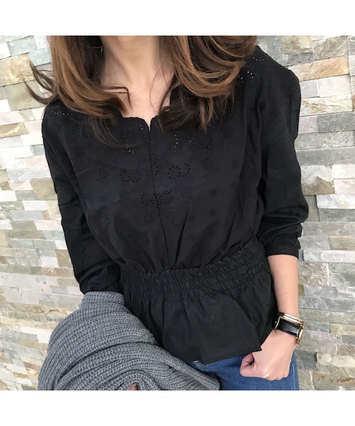 copine（コピン）の「大人気！！Vネックウエストシャーリングコットンレースブラウス（4color）【クリックポスト対象商品】（シャツ/ブラウス・レディース・その他）」の2枚目の写真