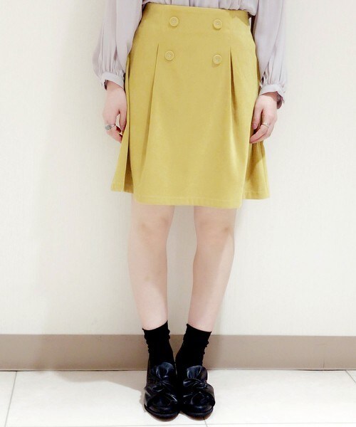 archives（アルシーヴ）の「フロント釦タックスカート（スカート・レディース・ブラック/ベージュ/マスタード・MEDIUM）」の3枚目の写真