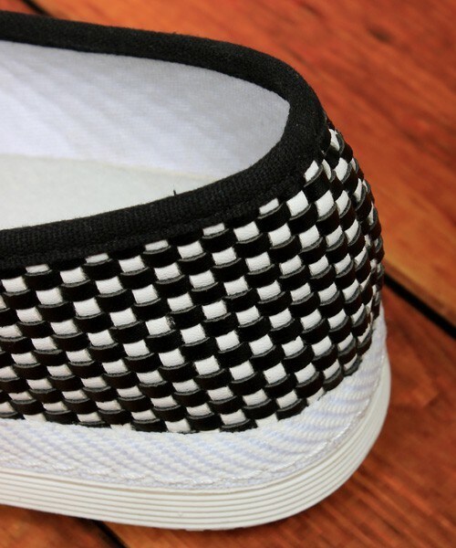 MEN'S BIGI（メンズビギ）の「メッシュ スリッポン（モカシン/デッキシューズ・メンズ・ホワイト/ホワイト×ブラック/ネイビー/インディゴブルー・S/M/L）」の11枚目の写真