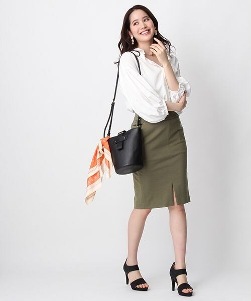 Andemiu（アンデミュウ）の「２ＷＡＹハンドルバケツＢＡＧ（バッグ・ブラック/オレンジ）」の15枚目の写真