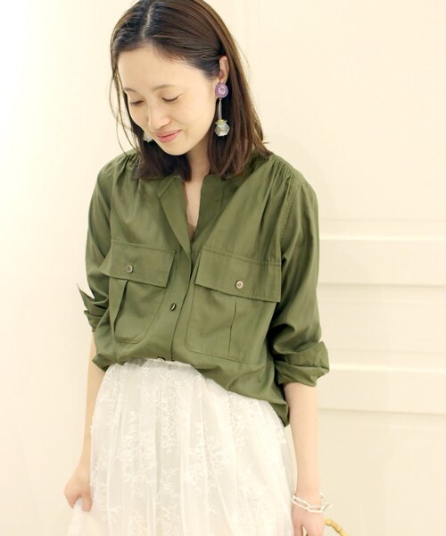 新品タグつき SLOBE IENA ミリタリーシャツ SLOBE IENA（スローブイエナ）の「《予約》100/-ミリタリーシャツ