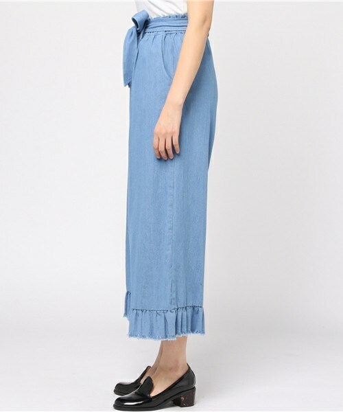 archives（アルシーヴ）の「裾フレアフリンジデニムパンツ（デニムパンツ・レディース・ブルー/ネイビー・MEDIUM）」の4枚目の写真