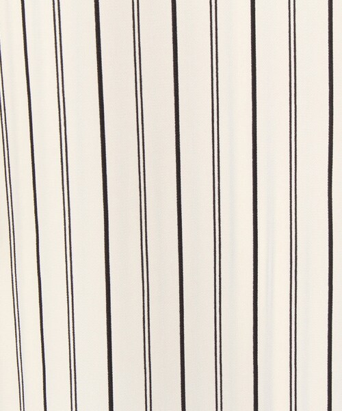 laboratory work（ラボラトリーワーク）の「ツイルストレッチ袖リボンブラウス（トップス・レディース・オフホワイト系/ネイビー系/パープル系・M）」の12枚目の写真