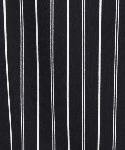 laboratory work（ラボラトリーワーク）の「ツイルストレッチ袖リボンブラウス（トップス・レディース・オフホワイト系/ネイビー系/パープル系・M）」の13枚目の写真