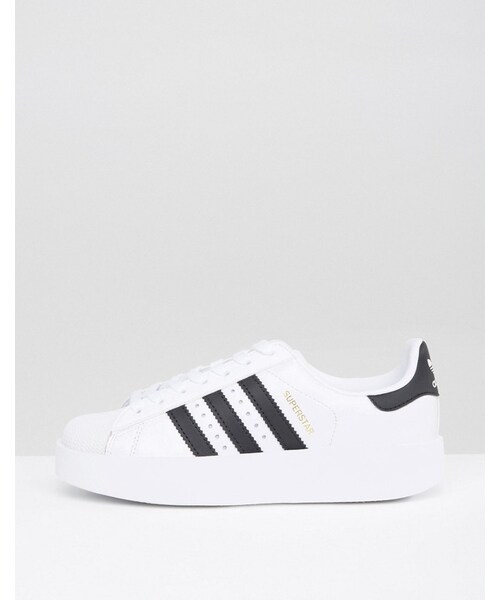 adidas（アディダス）の「Adidas adidas Originals Bold Double Sole White And Black Superstar Sneakers（スニーカー・レディース・White・US 8/US 7.5/US 5.5/US 8.5/US 10.5/US 10/US 9/US 9.5/US 7/US 6/US 11）」の4枚目の写真