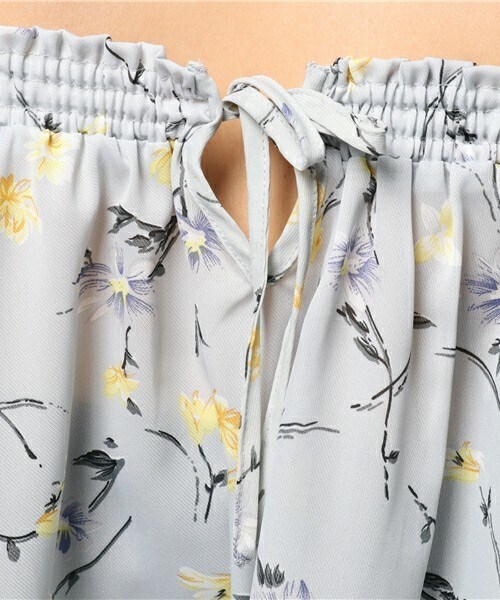 archives（アルシーヴ）の「花柄シャーリングﾌﾞﾗｳｽ（シャツ/ブラウス・レディース・オフホワイト/ブラック/ブルー・MEDIUM）」の9枚目の写真