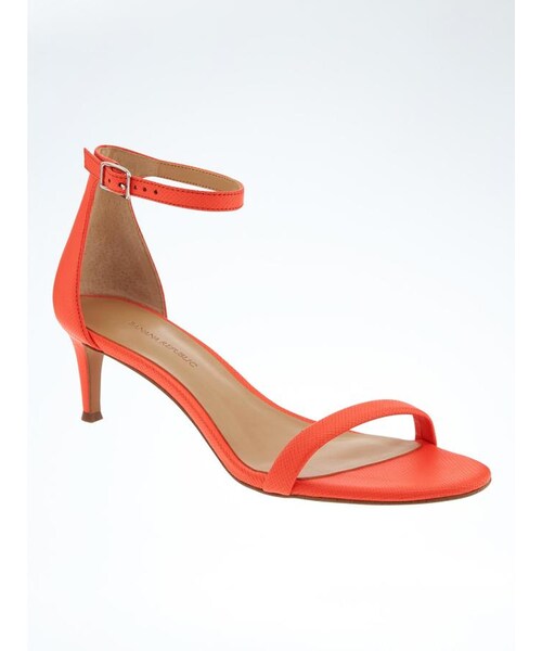 Banana Republic(バナナリパブリック)の「Bare Kitten Heel Sandal(サンダル・レディース・Black/Coral/Gold/Nude・Regular 6/Regular 7/Regular 8/Regular 7 1/2/Regular 8 1/2/Regular 9/Regular 10/Regular 5 1/2/Regular 6 1/2)」の5枚目の写真