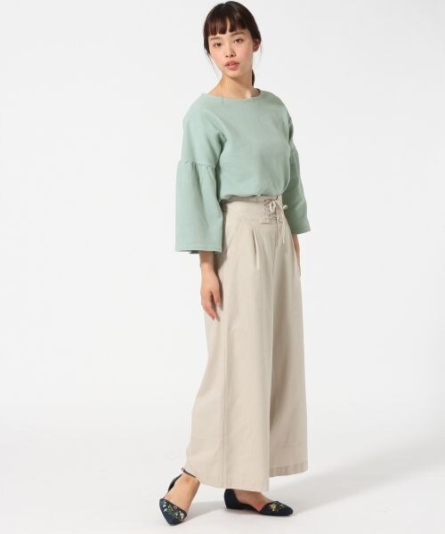 LOWRYS FARM（ローリーズファーム）の「リップルソデフレア（トップス・オフ/ブラック/グレー/ピンク/グリーン）」の6枚目の写真