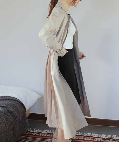 DHOLIC（ディーホリック）の「ベルトSETバックプリーツトレンチコート（トレンチコート・レディース・FREE）」の2枚目の写真