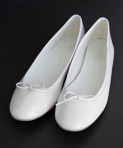 DHOLIC（ディーホリック）の「2TYPEラウンドトゥリボンポイントフラットシューズ（バレエシューズ・レディース・230/235/240/245/250）」の2枚目の写真