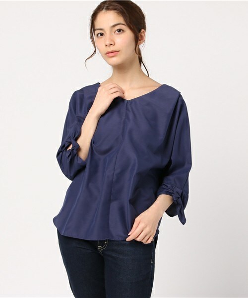 INTERPLANET（インタープラネット）の「タイプライター抜け襟リボン袖ブラウス（シャツ/ブラウス・レディース・オフホワイト/ネイビー/ピンク・FREE）」の2枚目の写真