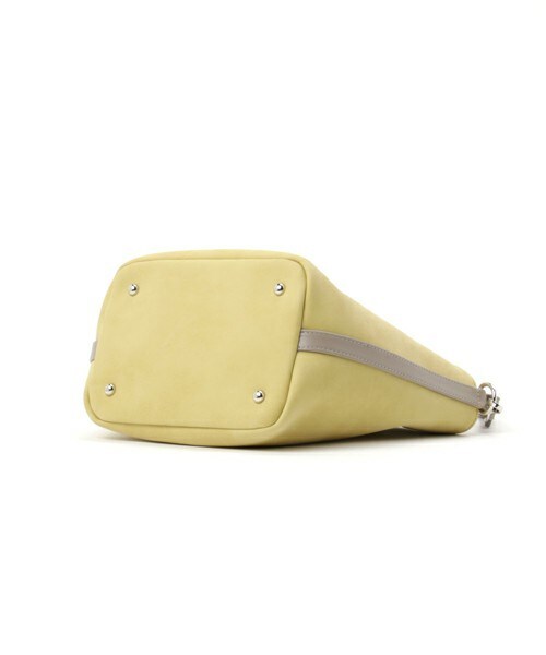 INTERPLANET(インタープラネット)の「バンブーハンドルバッグ(ハンドバッグ・レディース・ライトグレー/イエロー/ネイビー・フリー)」の5枚目の写真