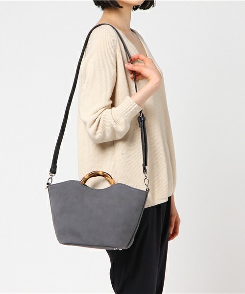 INTERPLANET(インタープラネット)の「バンブーハンドルバッグ(ハンドバッグ・レディース・ライトグレー/イエロー/ネイビー・フリー)」の10枚目の写真